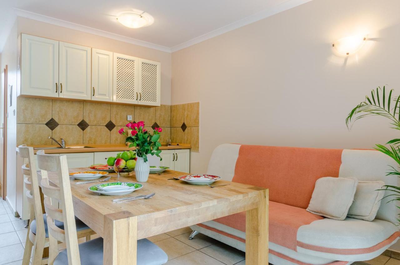 Rowy Apartment *