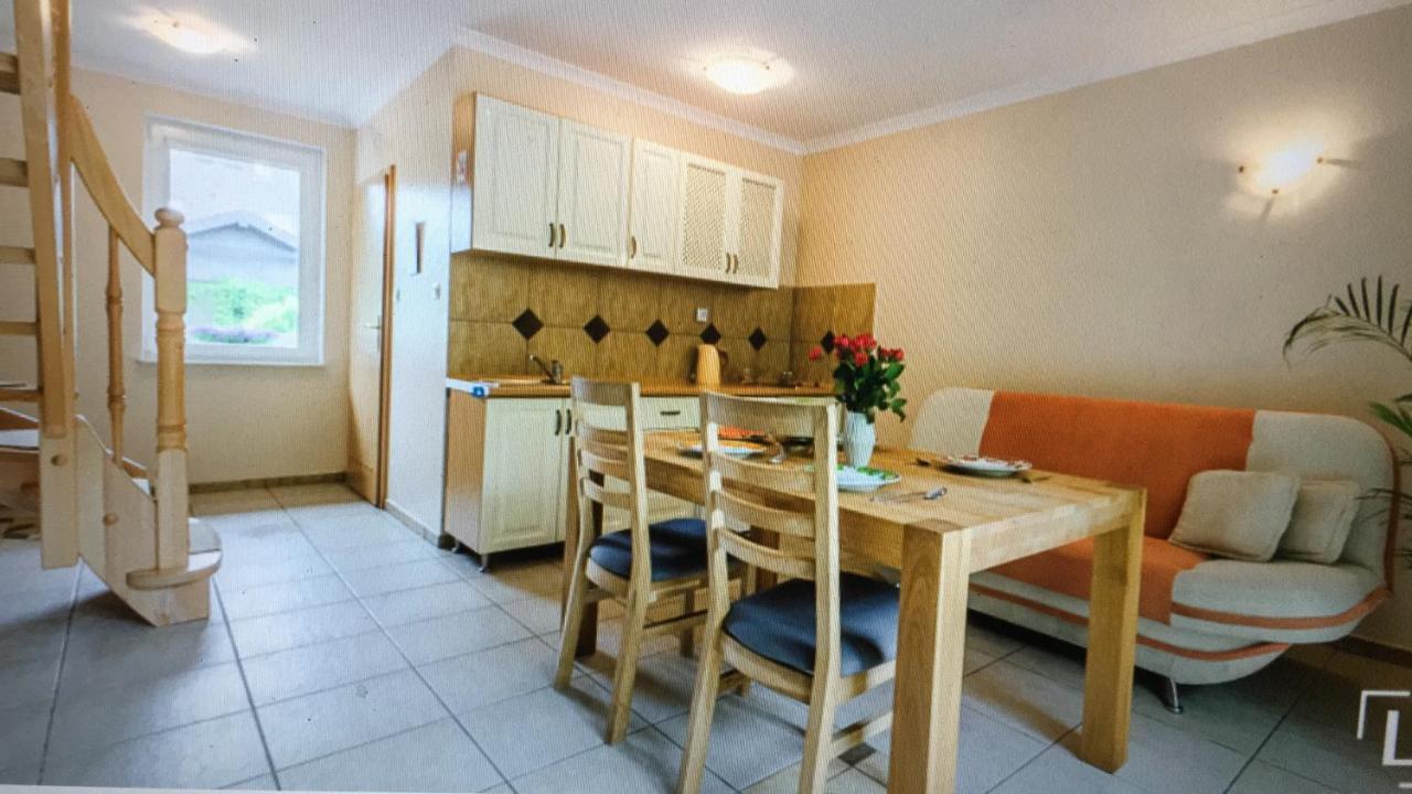 Rowy Apartment *